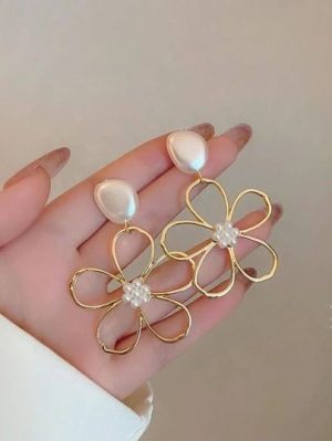 FLORAL CHANDELIER EARRING